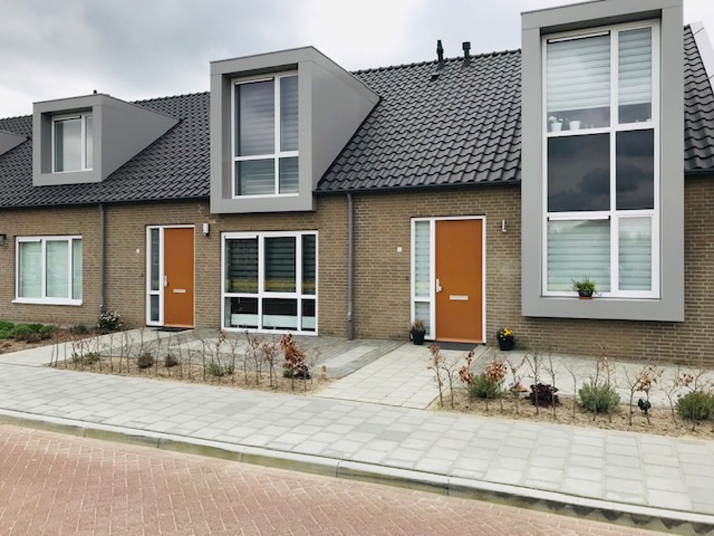 Heesch (NL) - Grijs z.z. HV WF