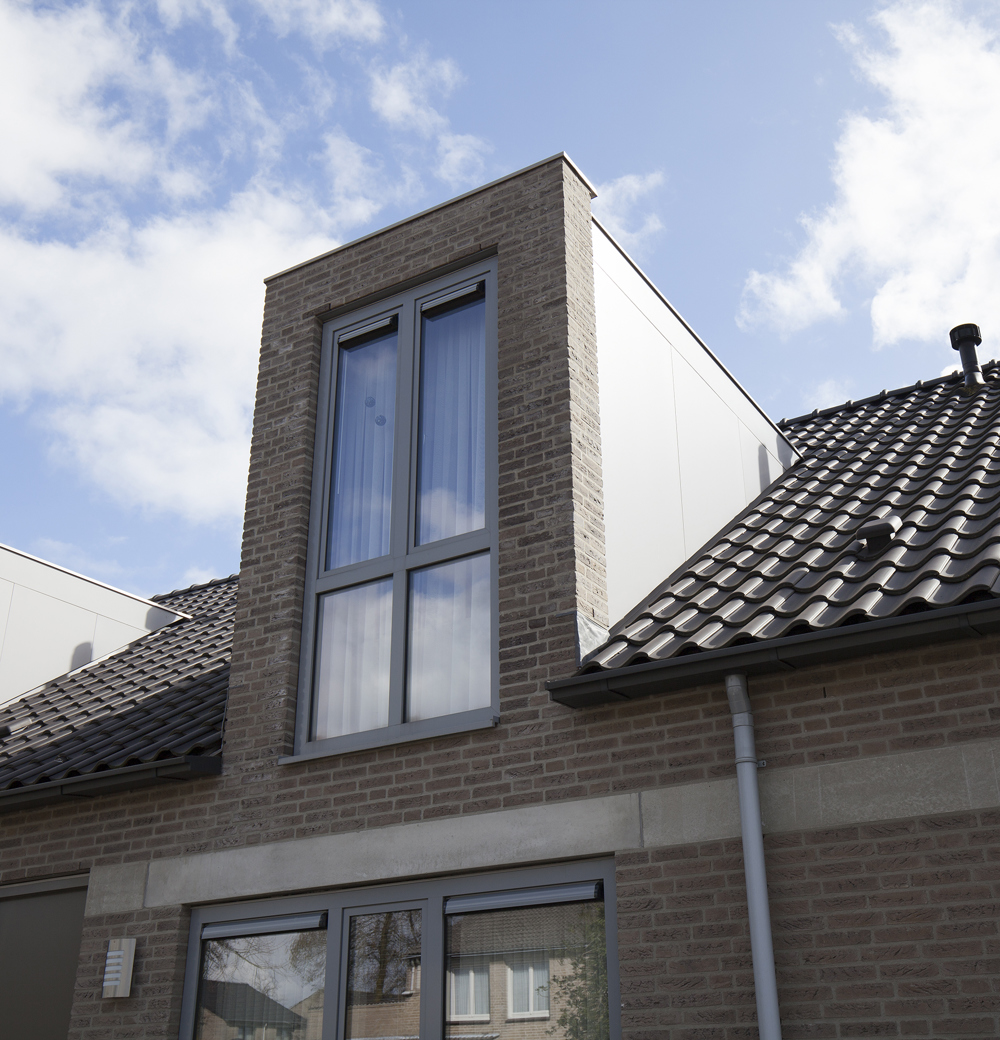 Heesch (NL) - Grijs z.z. HV WF